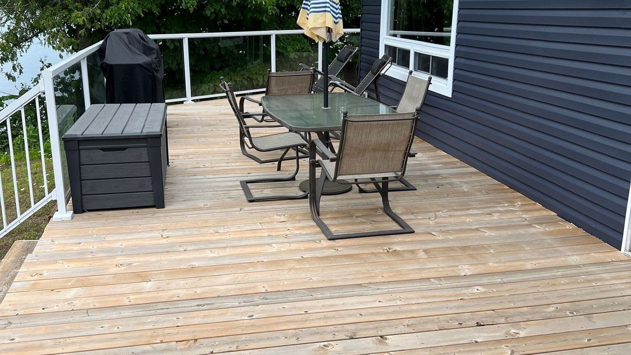 Photo of Patio Balcony in Trent Hills