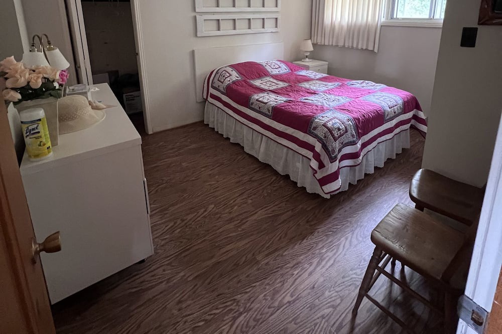 Photo of Bedroom in Tiny