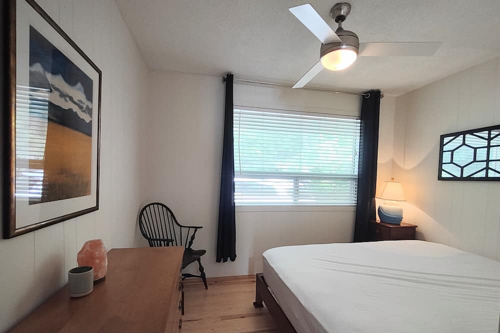 Photo of Bedroom in Georgian Bay