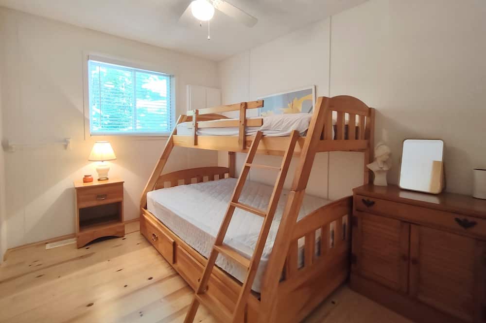 Photo of Bedroom in Georgian Bay