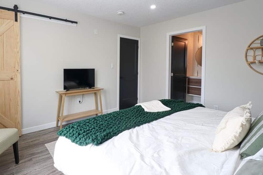 Photo of Bedroom in Chatham-Kent
