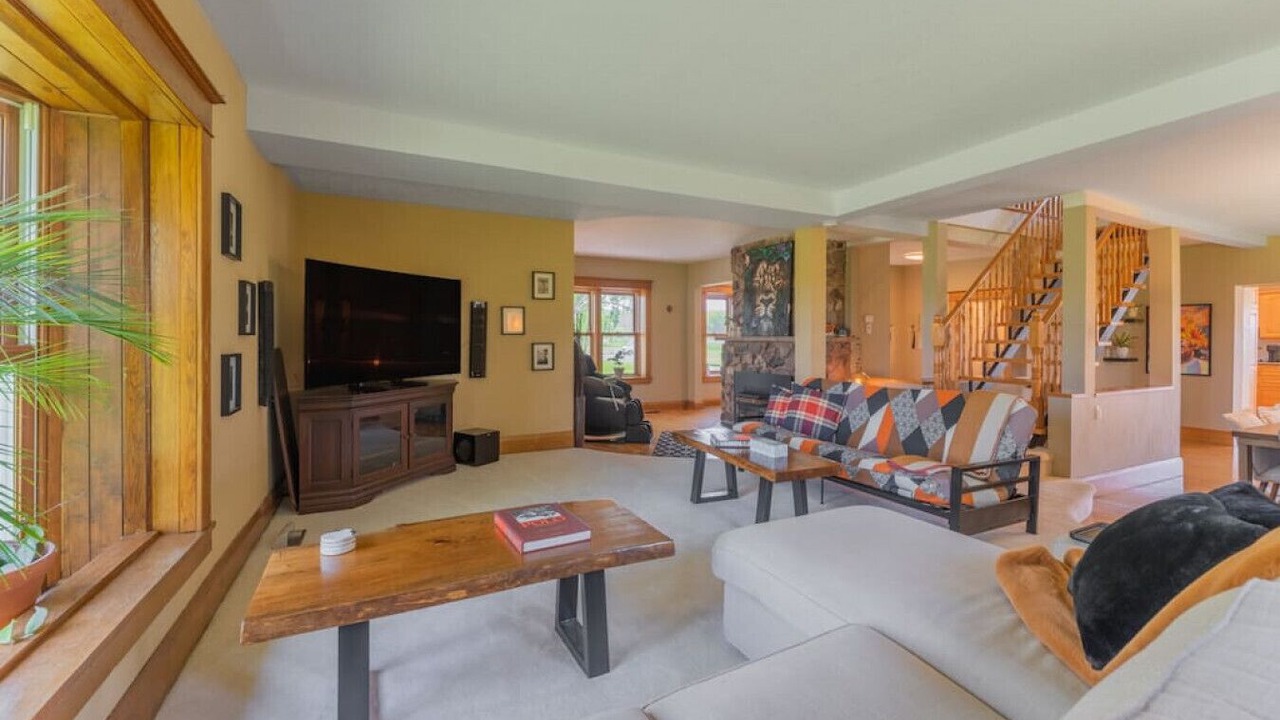 Photo of Livingroom in Belleville