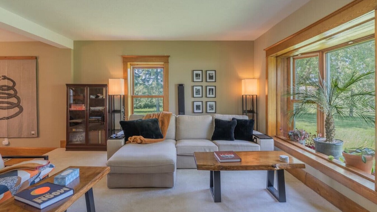 Photo of Livingroom in Belleville