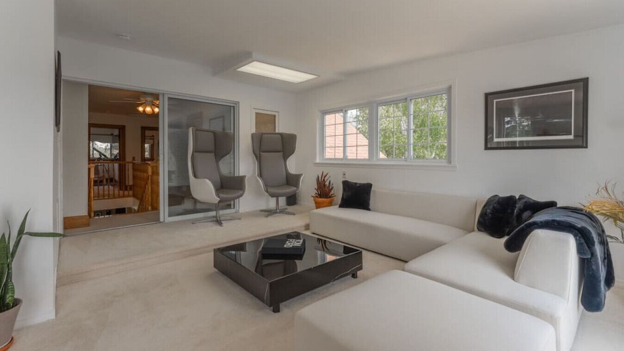 Photo of Livingroom in Belleville