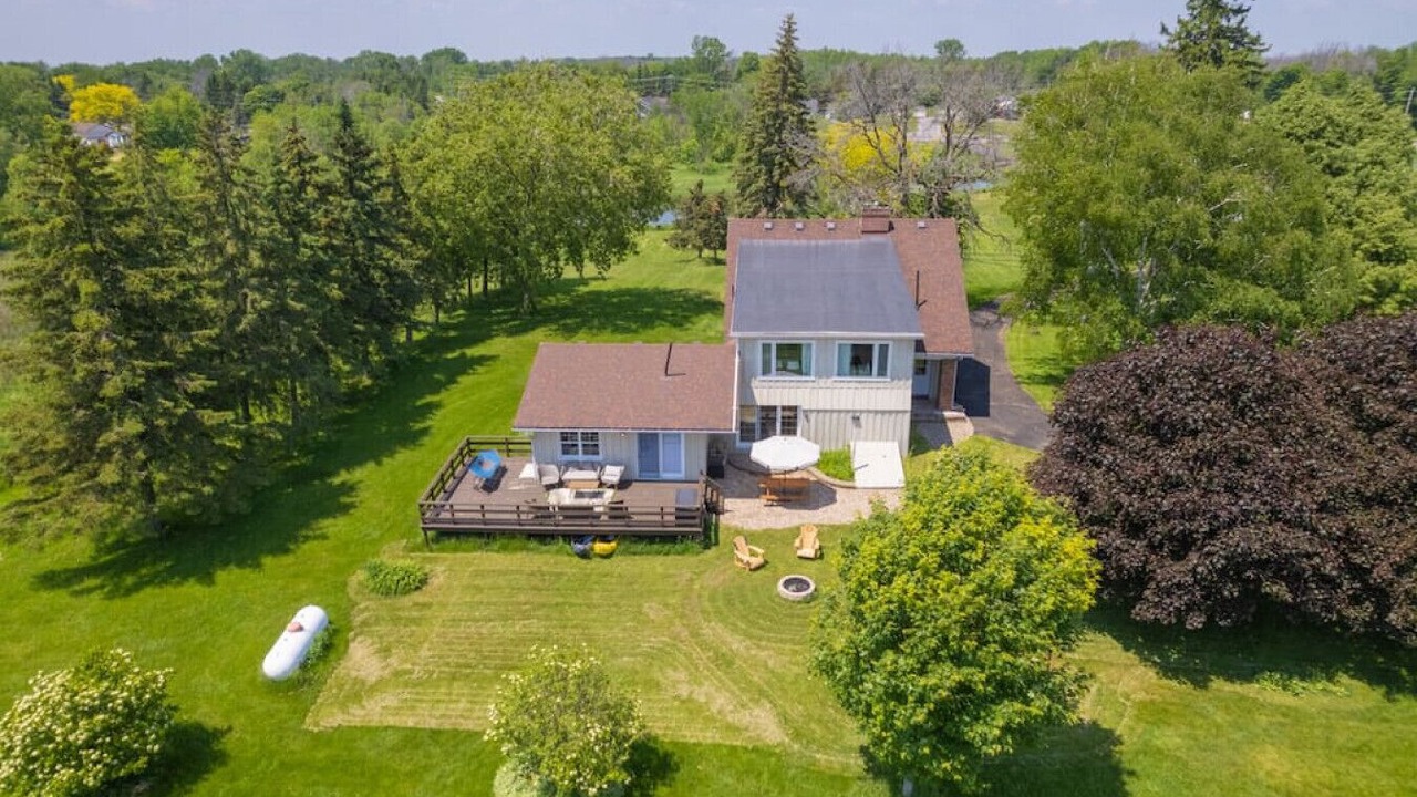 Photo of Outdoor in Belleville