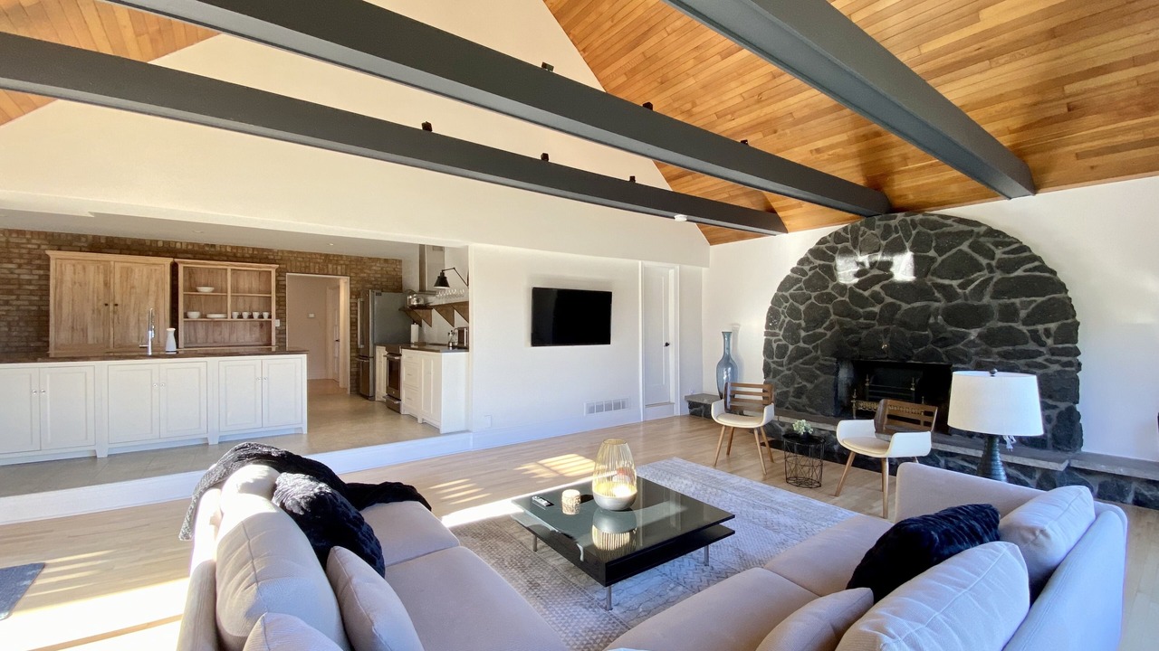 Photo of Livingroom in Caledon
