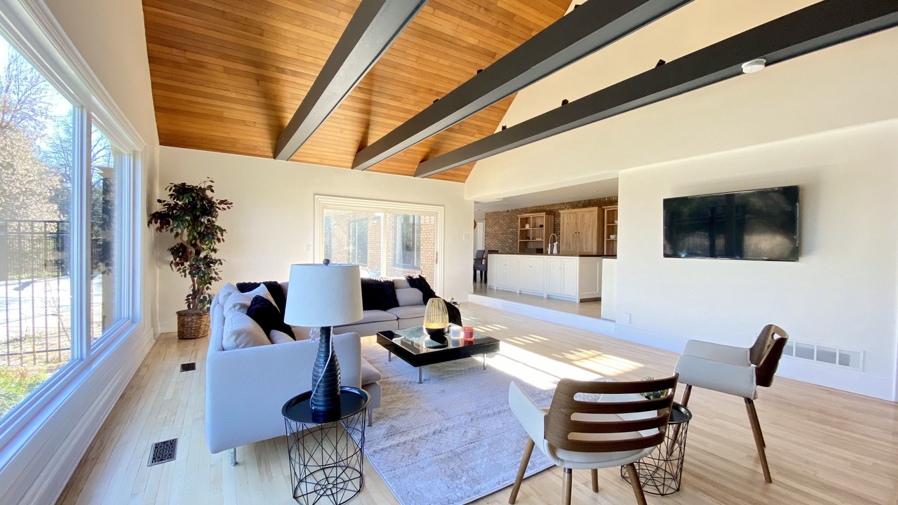 Photo of Livingroom in Caledon