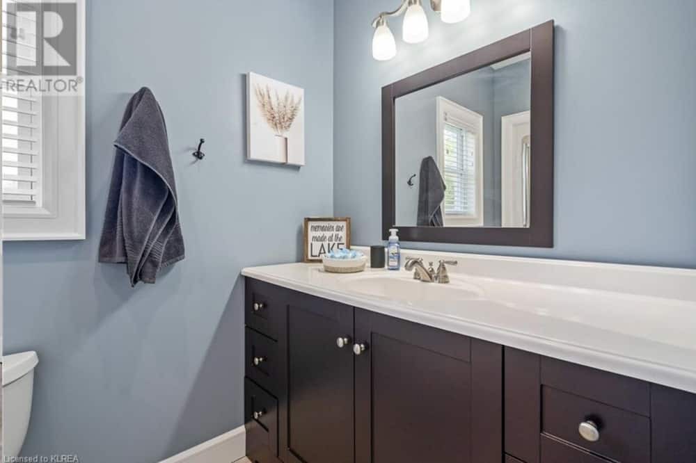 Photo of Bathroom in Bobcaygeon