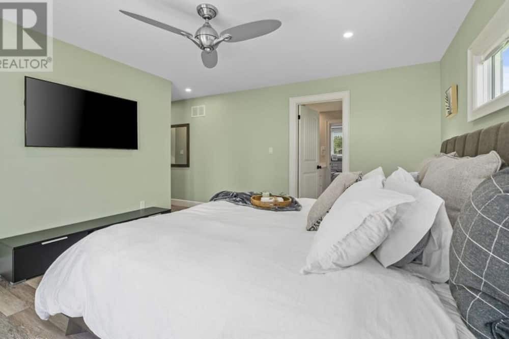 Photo of Bedroom in Bobcaygeon