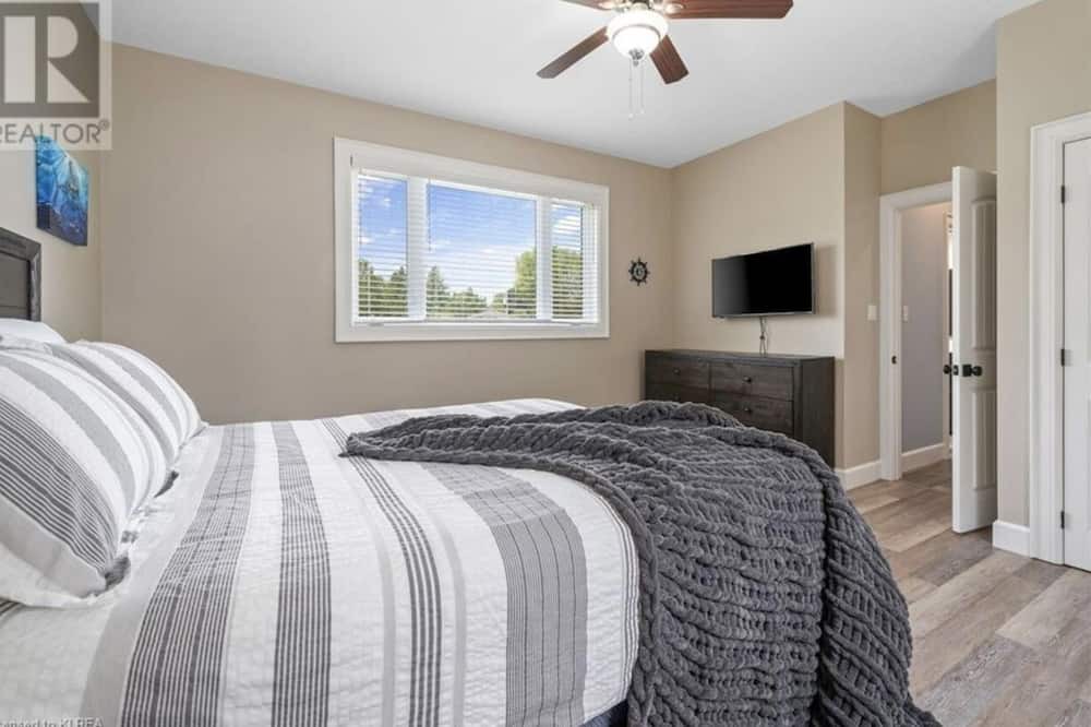 Photo of Bedroom in Bobcaygeon