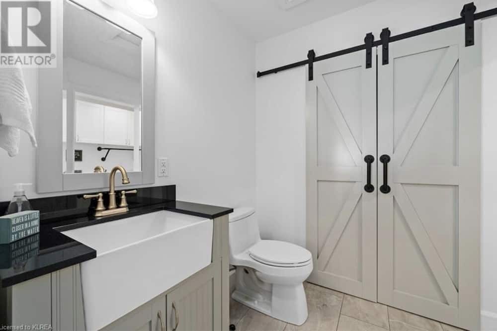 Photo of Bathroom in Bobcaygeon