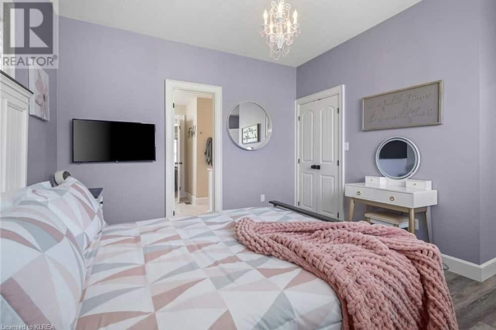 Photo of Bedroom in Bobcaygeon
