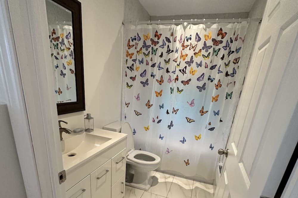 Photo of Bathroom in Valentia