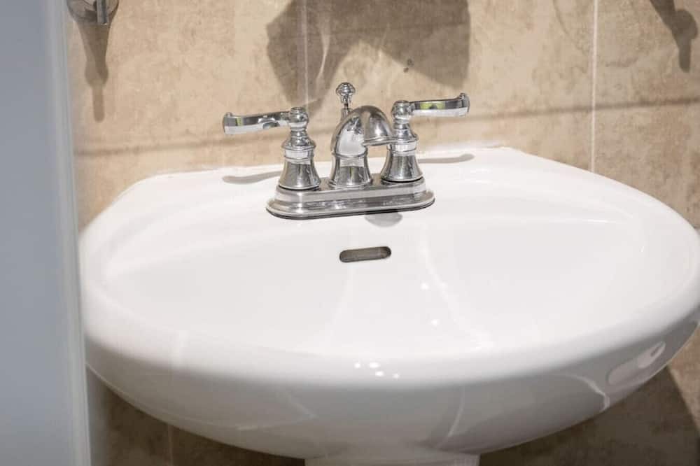 Photo of Bathroom in St. Lawrence