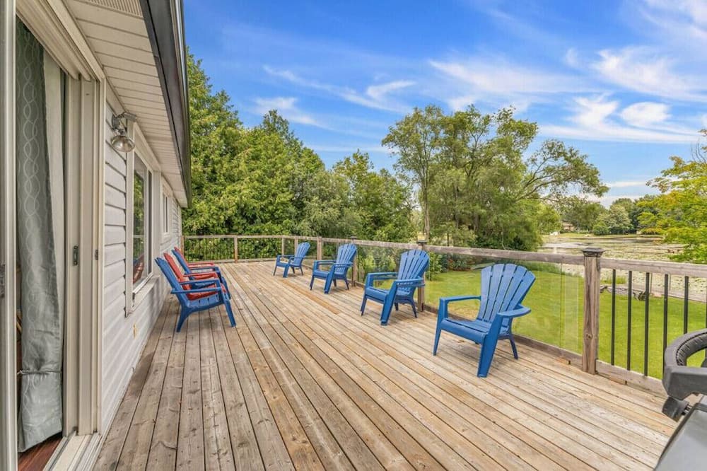 Photo of Patio Balcony in Kawartha Lakes