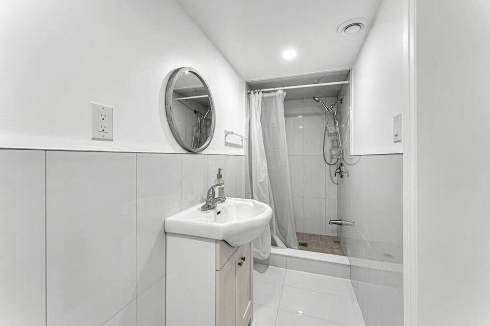 Photo of Bathroom in Erin Mills