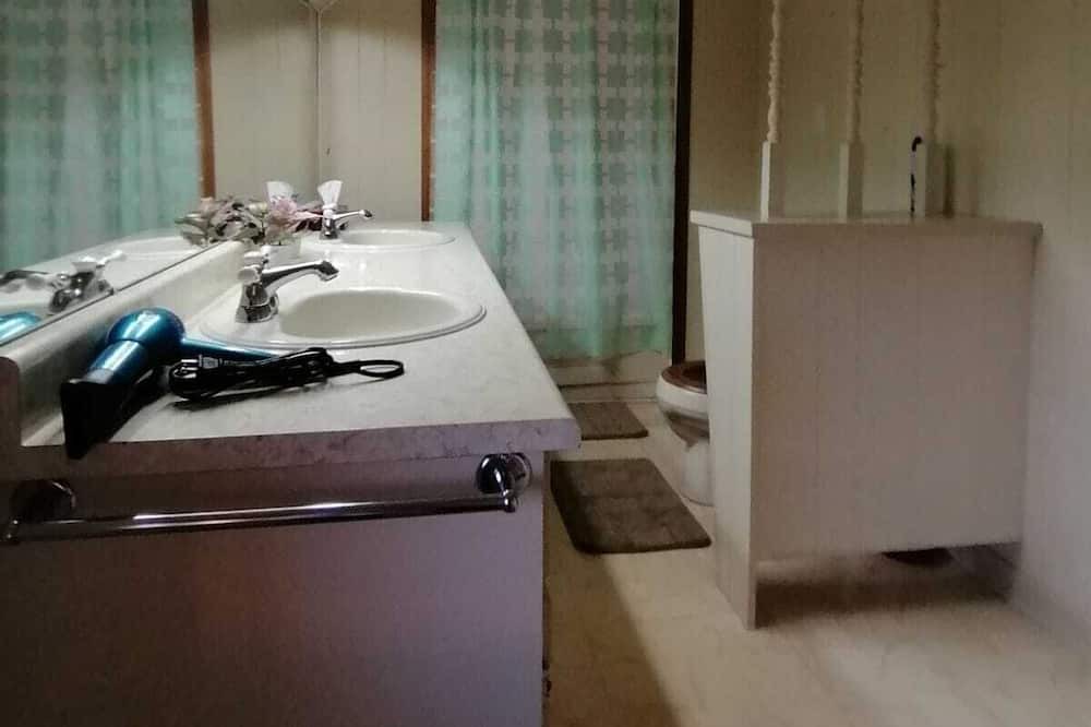 Photo of Kitchen in Wallaceburg