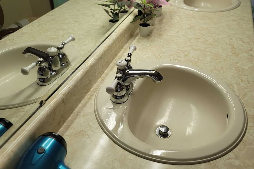 Photo of Bathroom in Wallaceburg