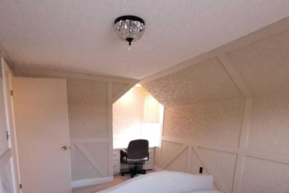 Photo of Bedroom in Wallaceburg