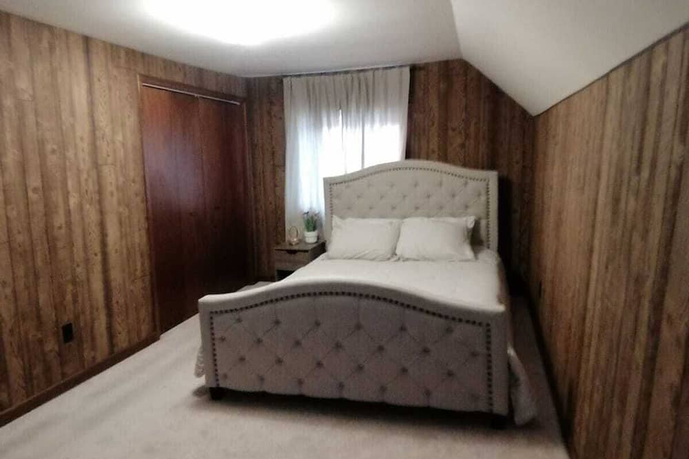 Photo of Bedroom in Wallaceburg