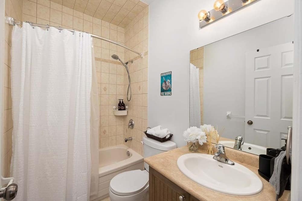 Photo of Bathroom in Tiny