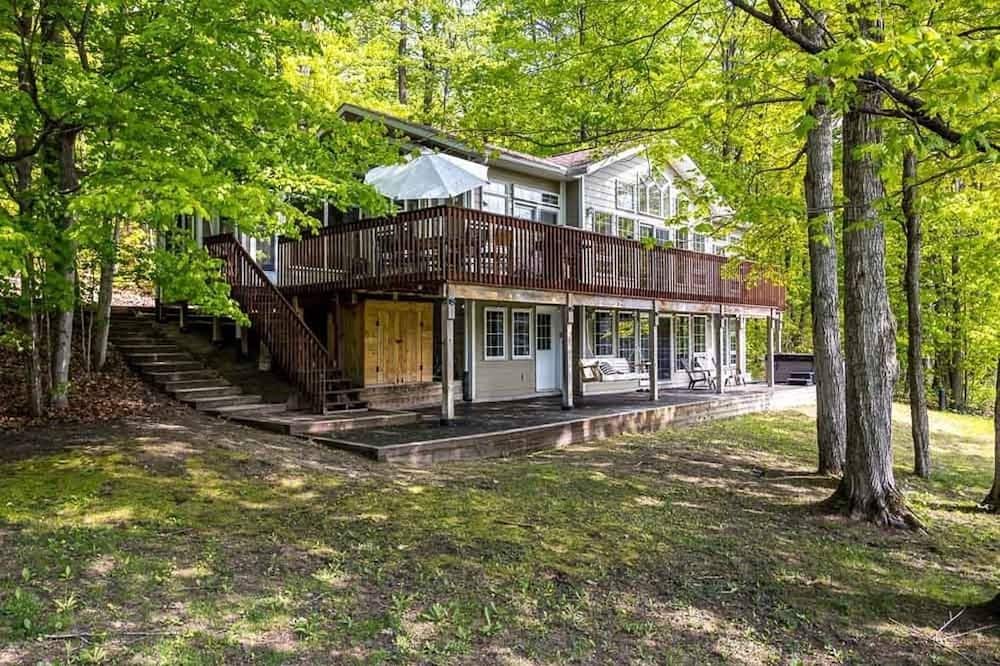Photo of Outdoor in Tiny