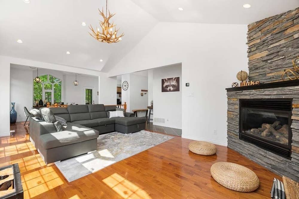 Photo of Livingroom in Tiny