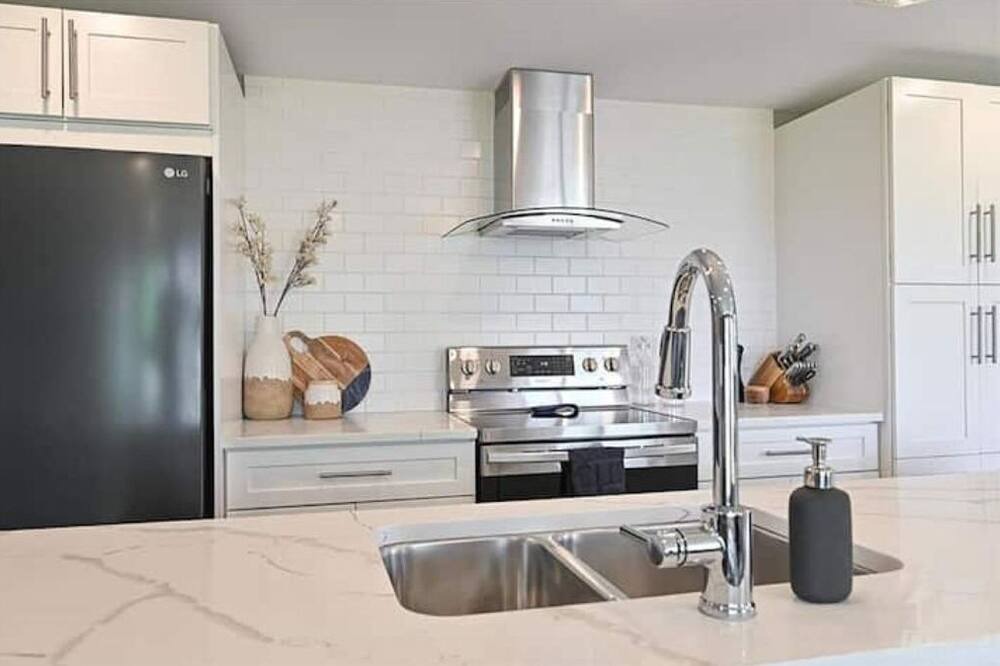 Photo of Kitchen in Elizabethtown-Kitley