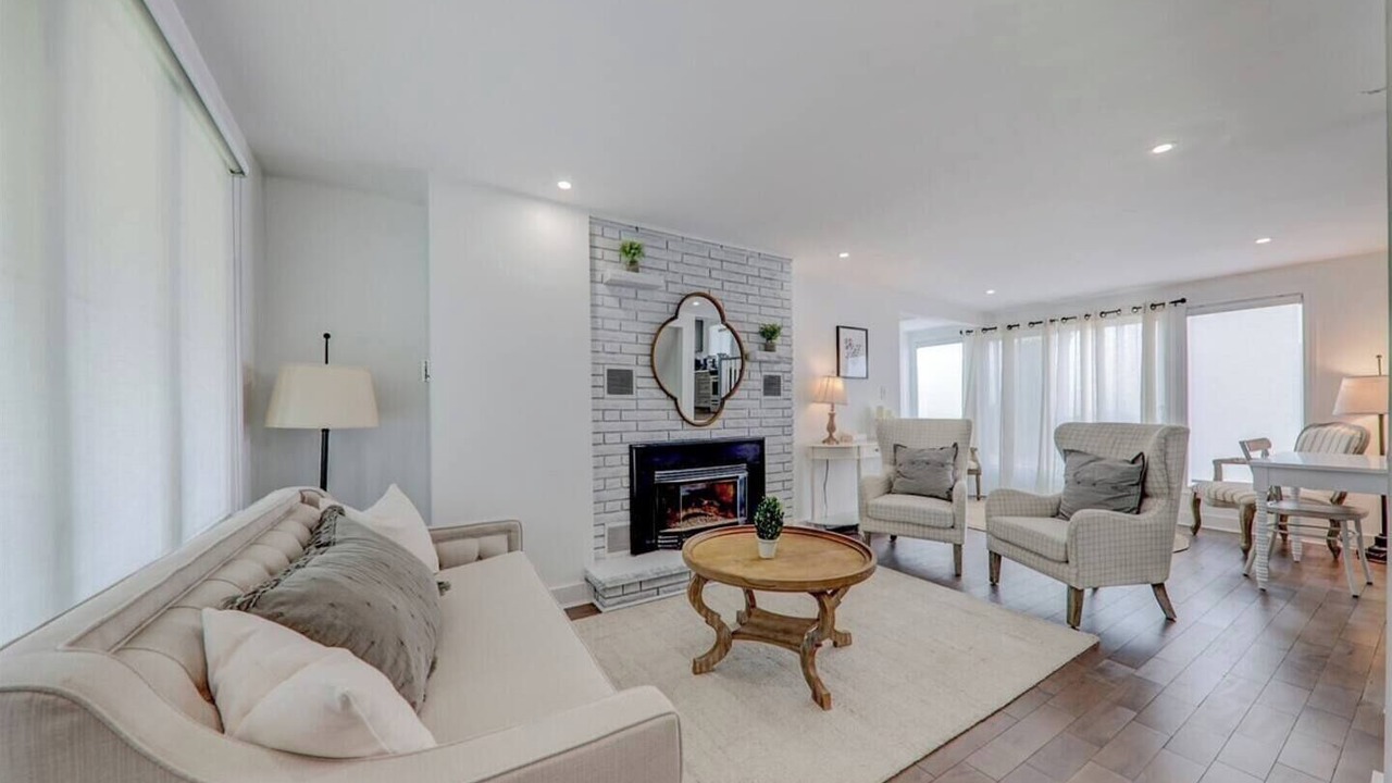 Photo of Livingroom in Kawartha Lakes