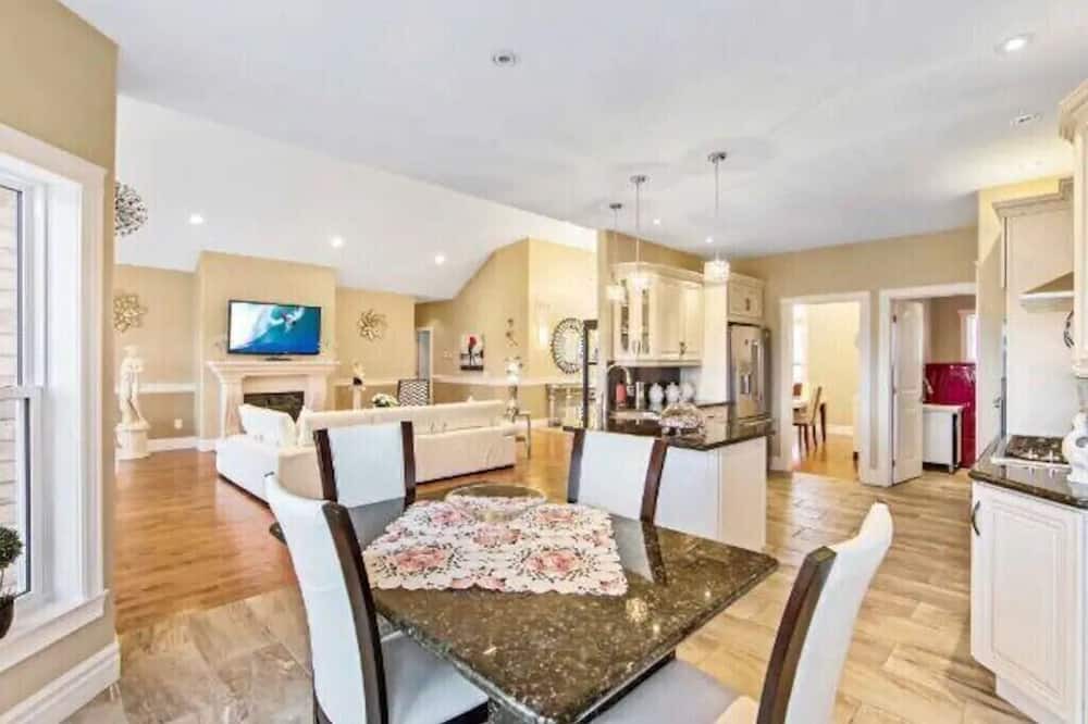 Photo of Kitchen in Pefferlaw