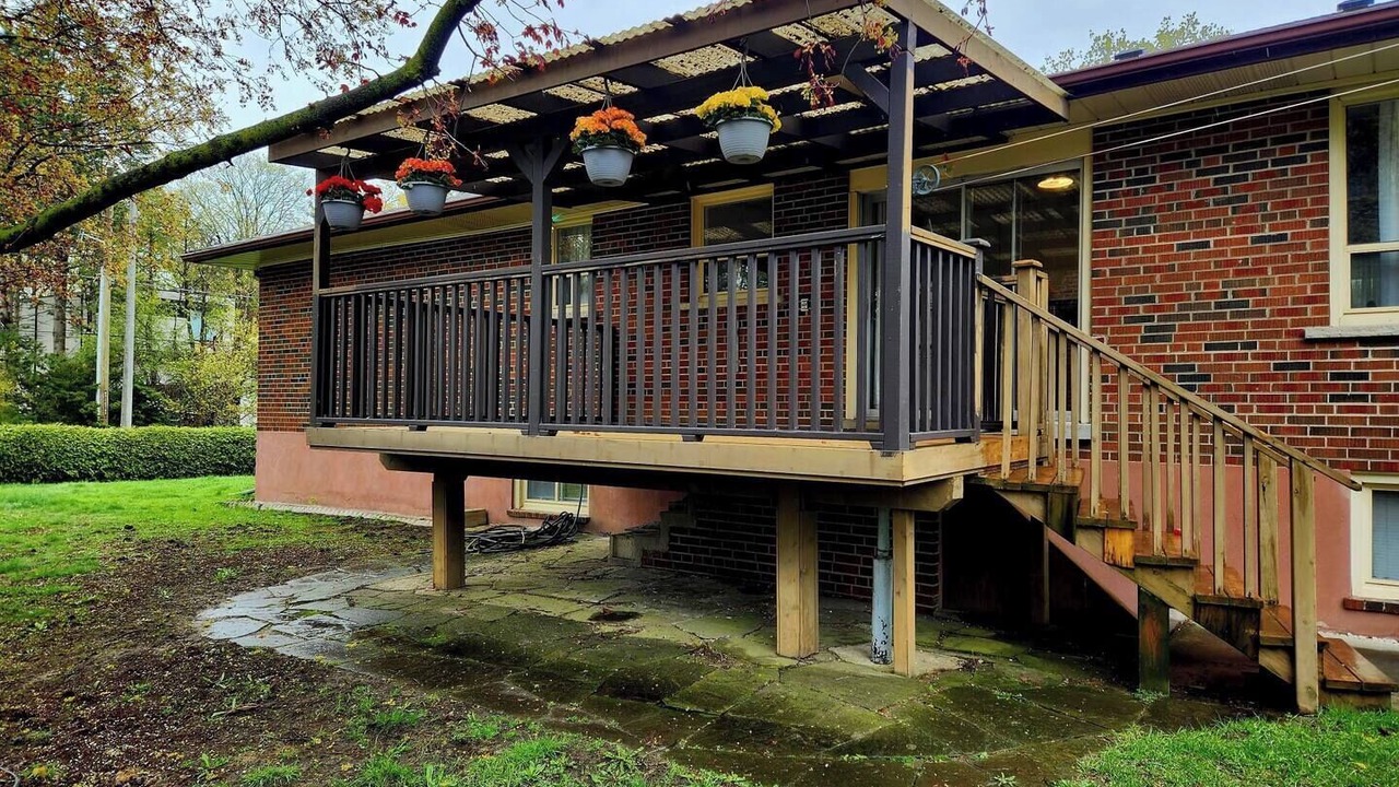 Photo of Outdoor in Thornhill