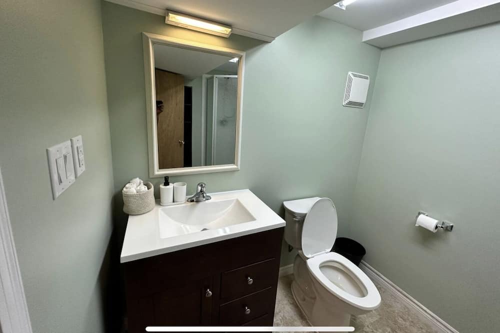 Photo of Bathroom in Lindsay