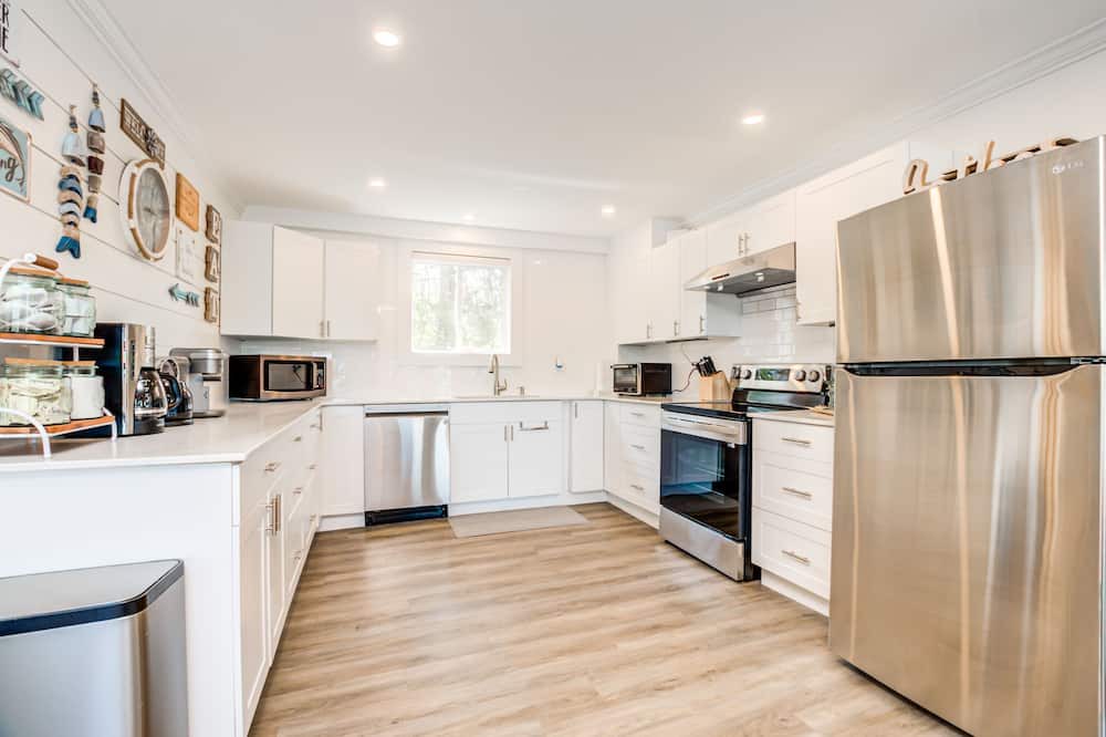 Photo of Kitchen in Campbellford