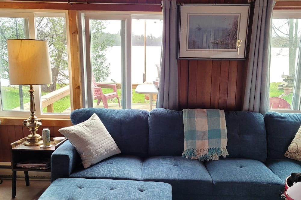 Photo of Livingroom in Algoma District