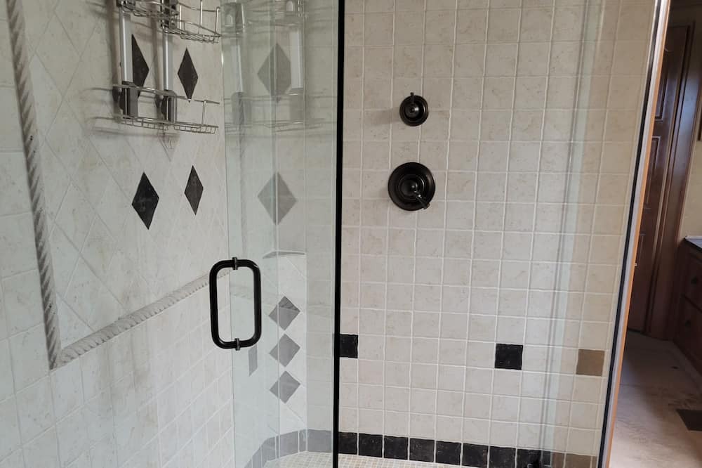 Photo of Bathroom in Lighthouse Cove