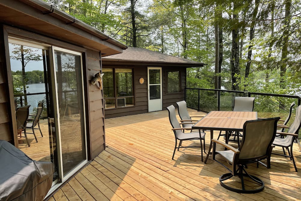 Photo of Patio Balcony in Marmora and Lake