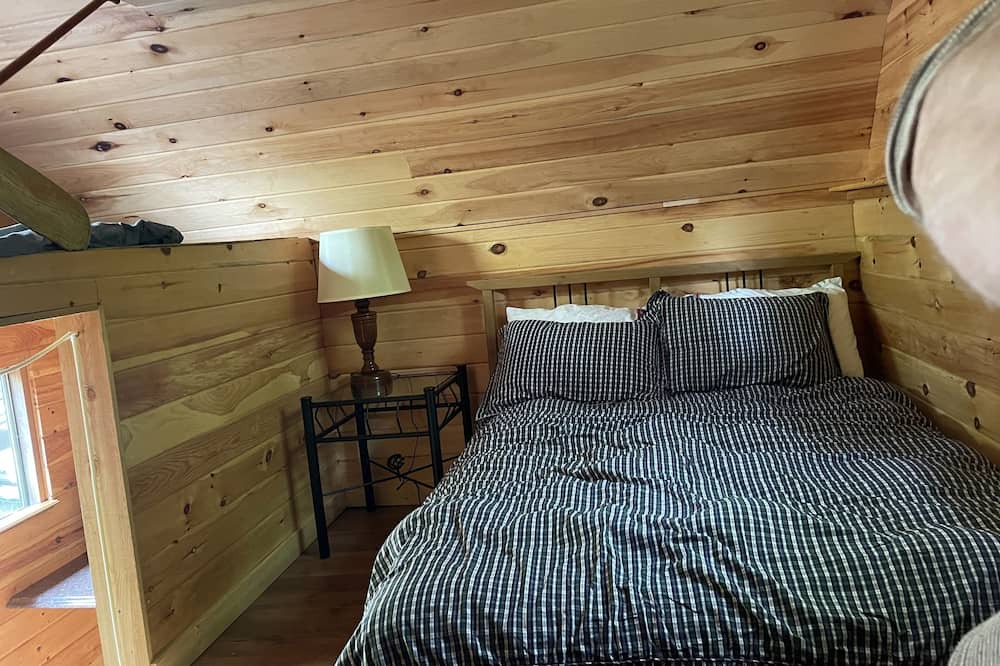 Photo of Bedroom in Marmora and Lake