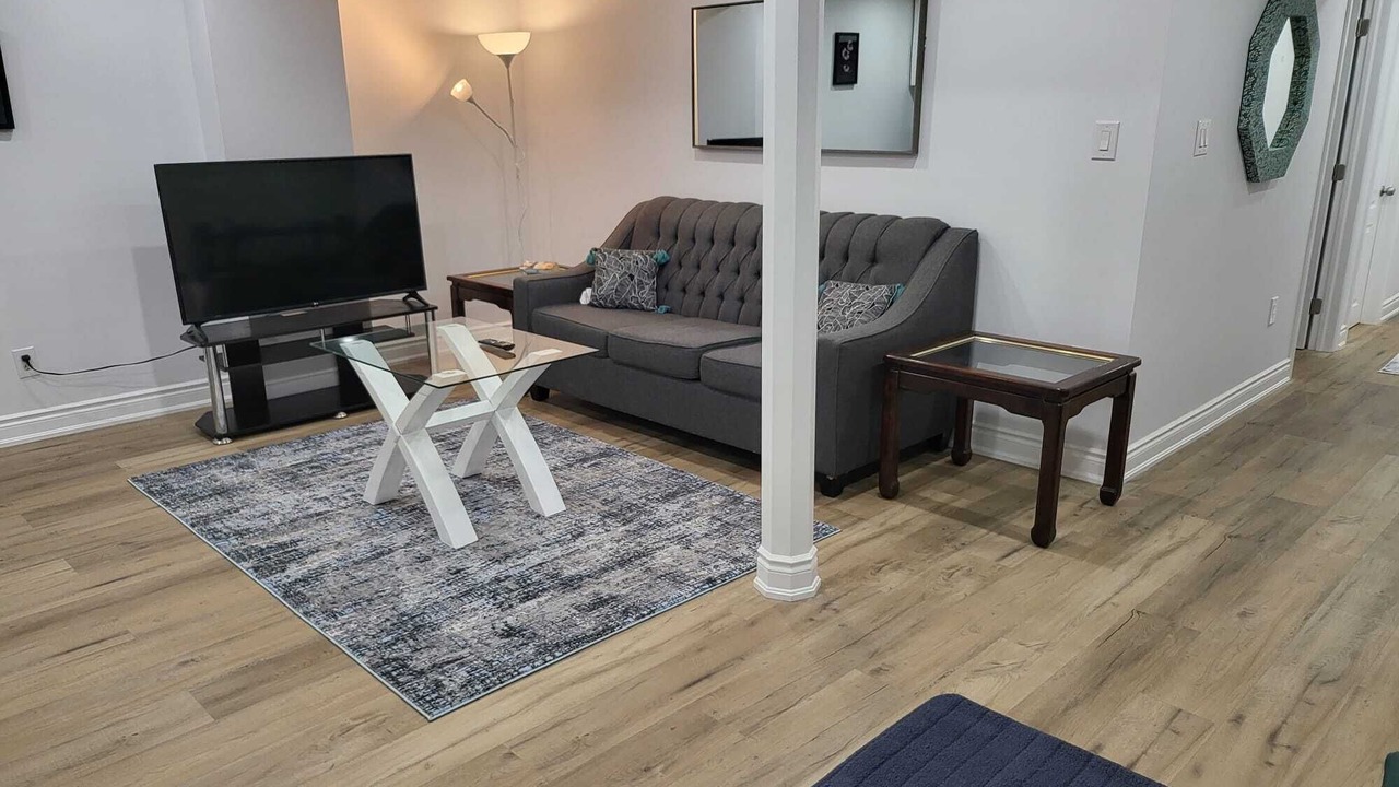 Photo of Livingroom in East Credit