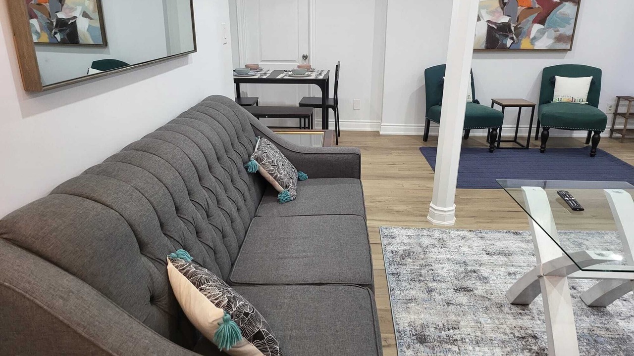 Photo of Livingroom in East Credit