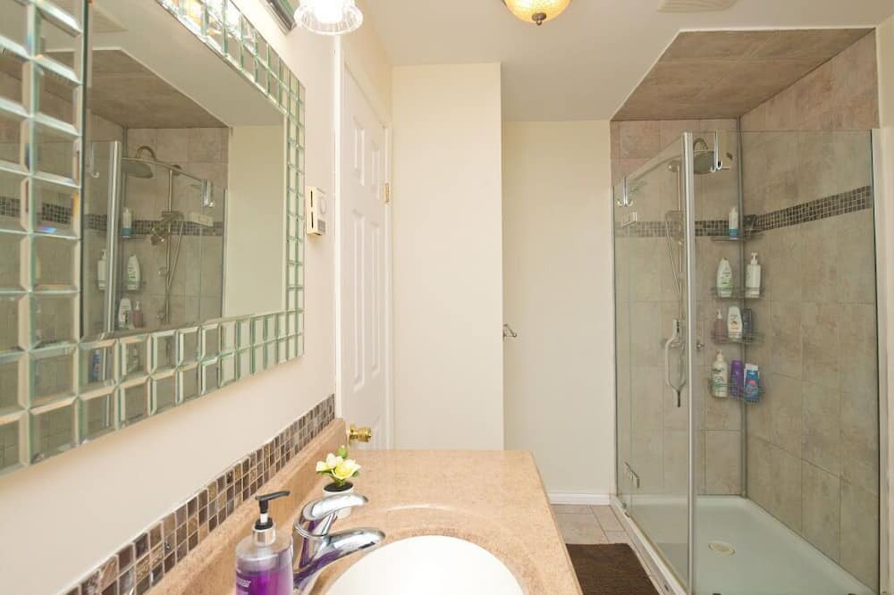 Photo of Bathroom in Caledon