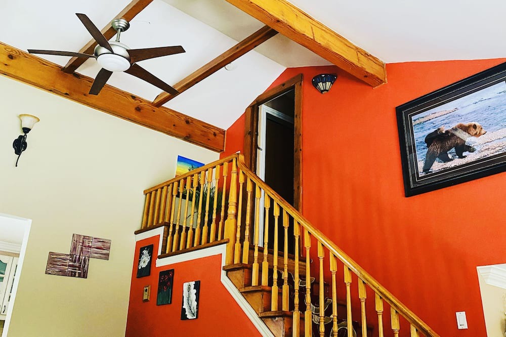 Photo of Livingroom in Caledon
