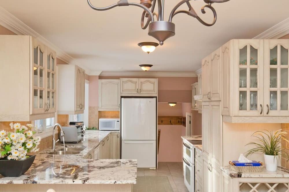 Photo of Kitchen in Caledon