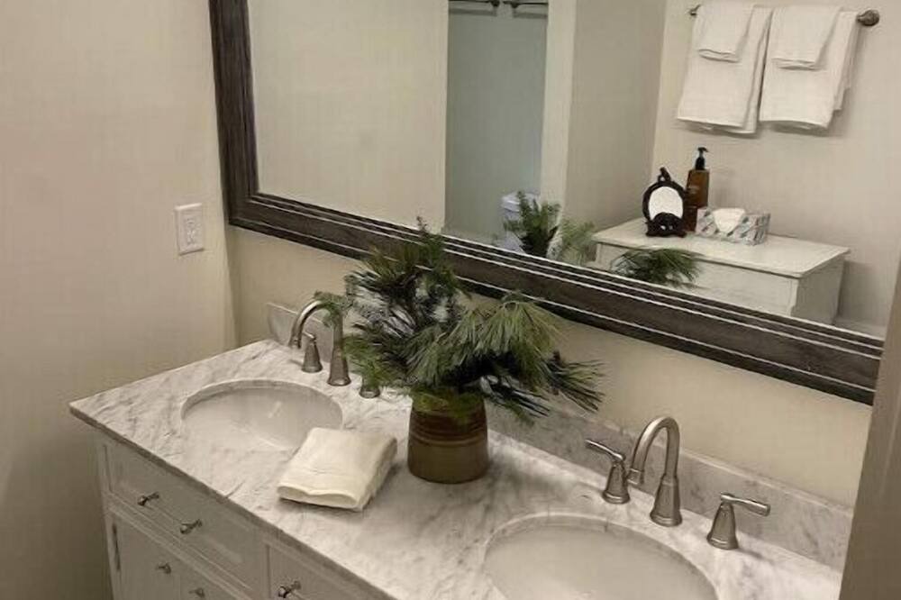 Photo of Bathroom in Nevis