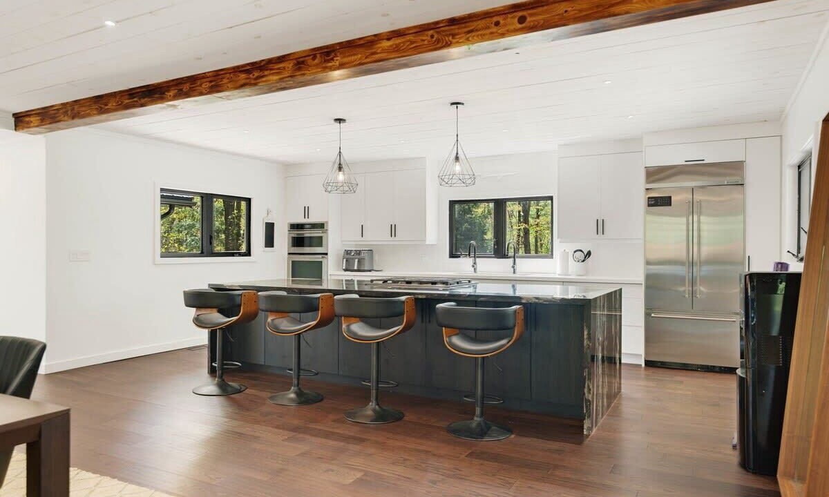 Photo of Kitchen in Muskoka Lakes