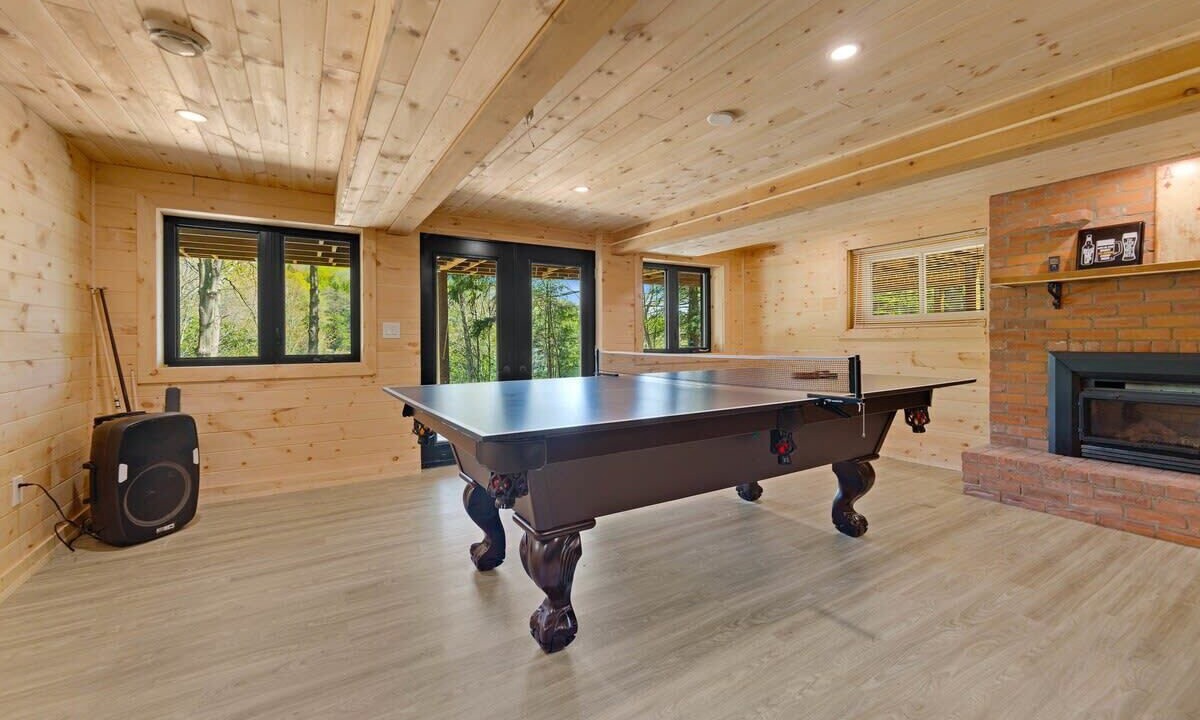 Photo of Bedroom in Muskoka Lakes