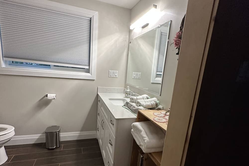 Photo of Bathroom in Faraday