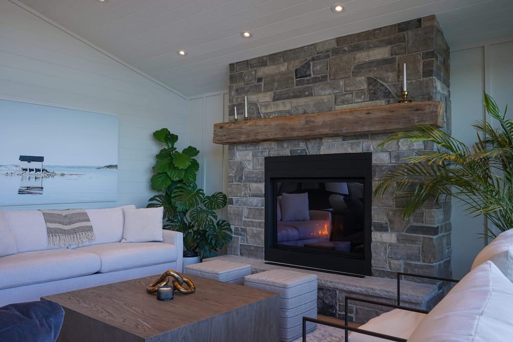 Photo of Livingroom in Georgian Bay