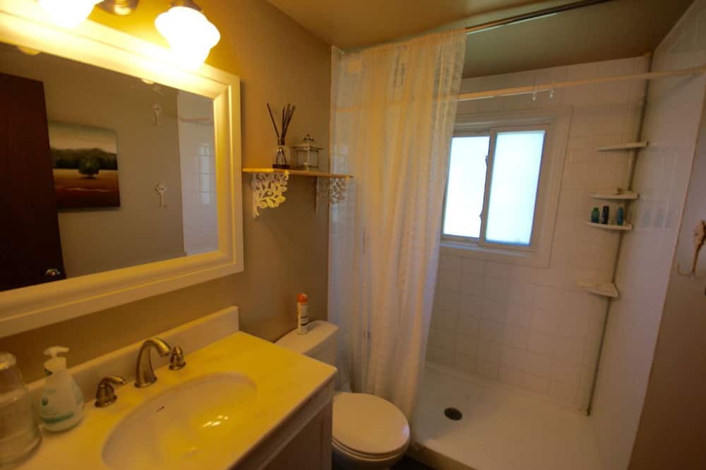 Photo of Bathroom in Cameron