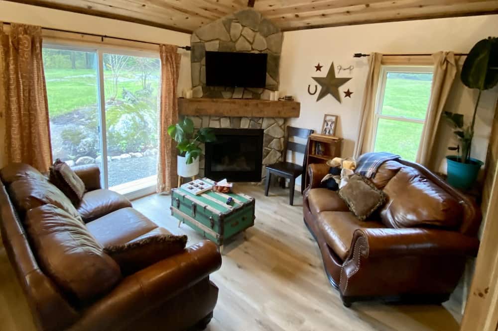 Photo of Livingroom in Perry