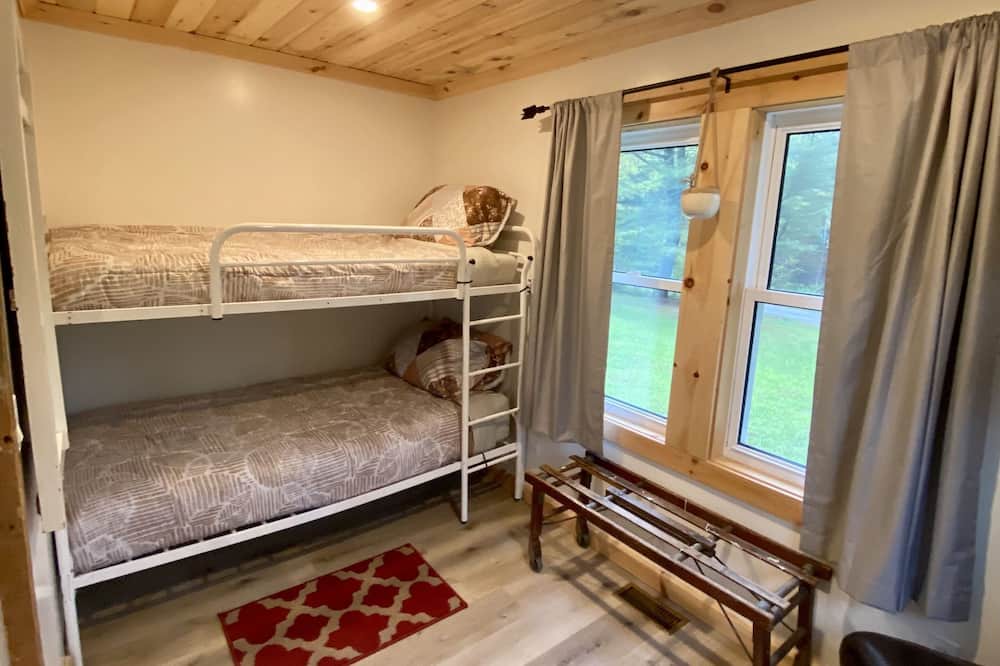 Photo of Bedroom in Perry